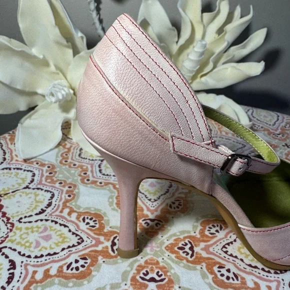 𝗡𝗘𝗪 𝐍.𝐘.𝐋.𝐀 Mary Jane Heels - Picture 10 of 14